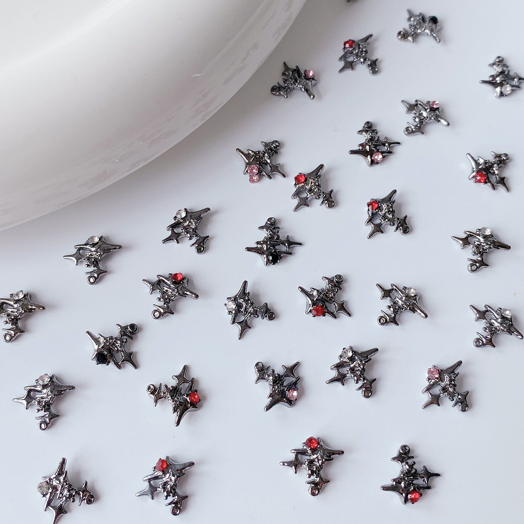 Wholesale 5PCS/Pack Cool Star Manicure Cloth Spirit Dark Alloy Decoration